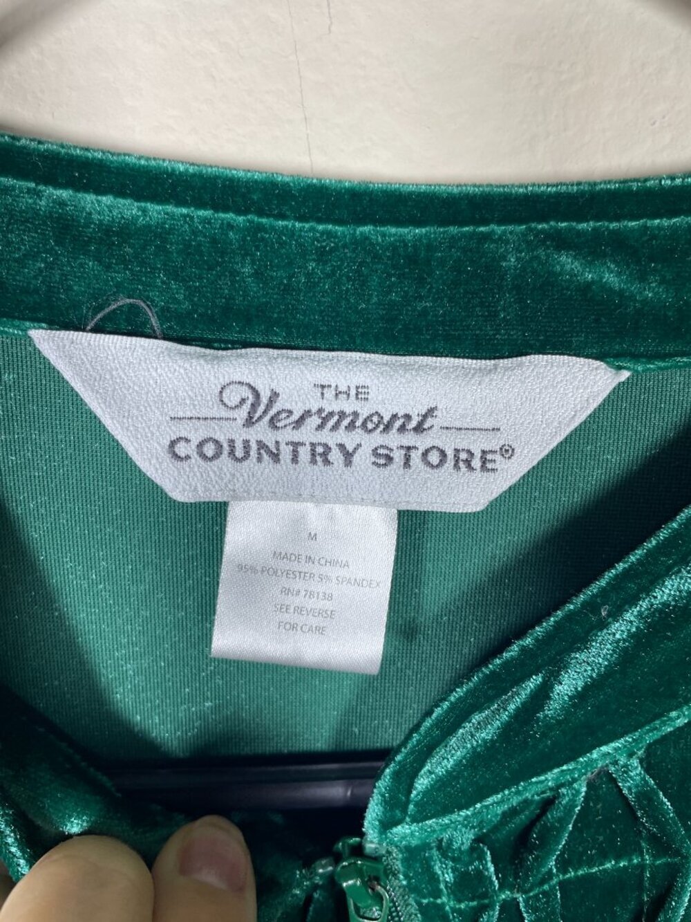 The Vermont Country Store Green Velvet Full Zip Night Gown House Coat Medium! - Picture 3 of 4